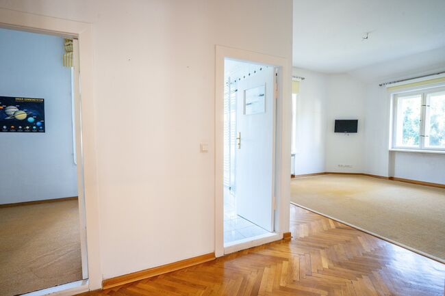 OG Zimmer mit Badezimmer