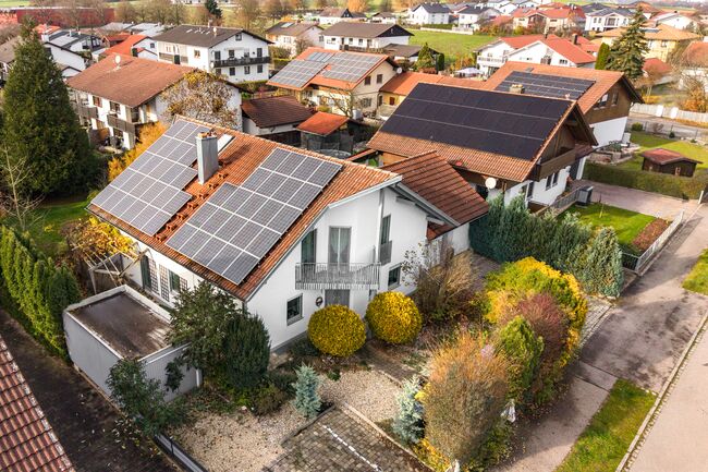 Freistehendes Einfamilienhaus in ruhiger Wohnlage mit großem Garten.