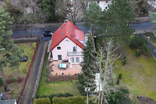Haus und Grundstück